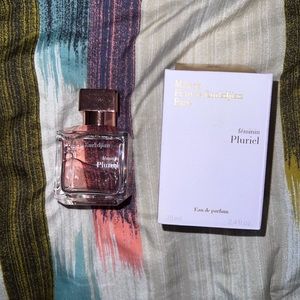 Maison Francis Kurkdjian féminin Pluriel perfume